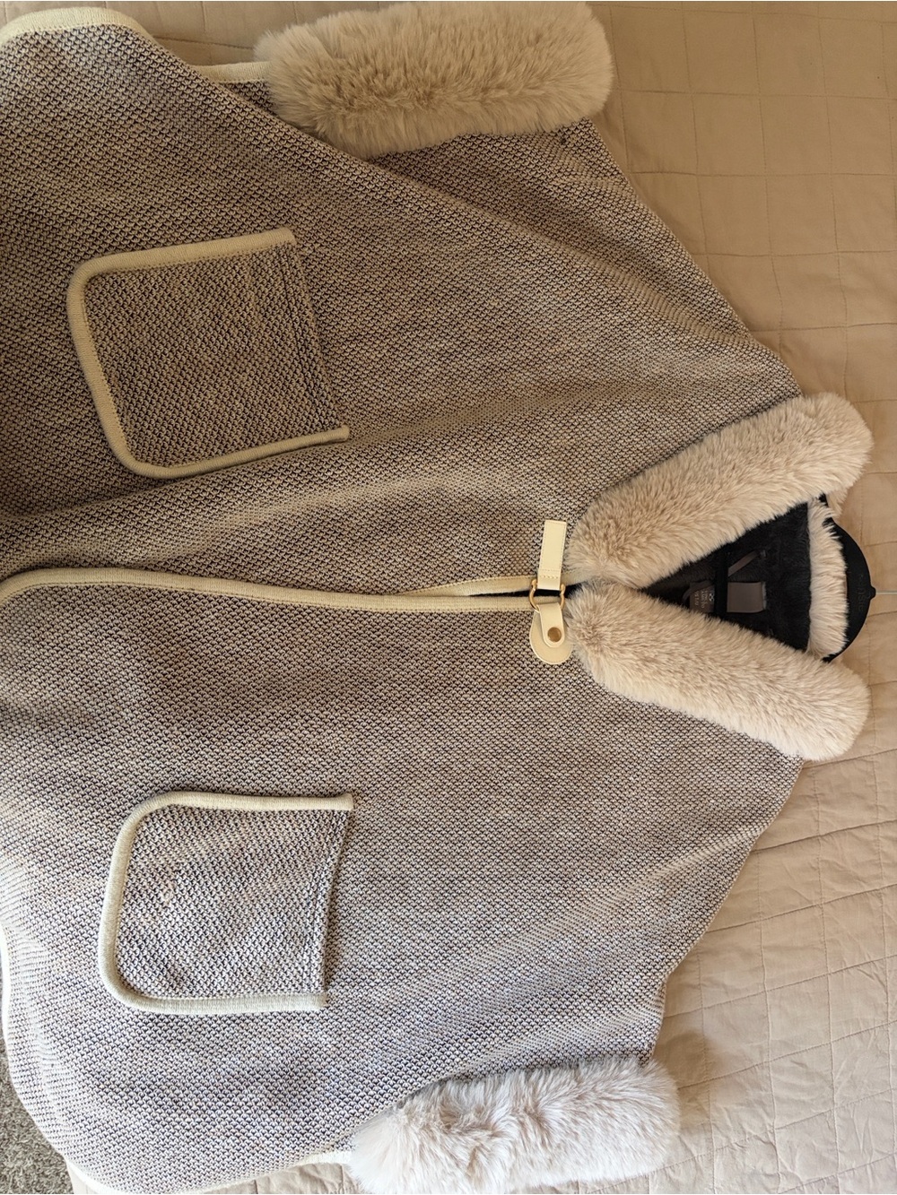 Vince Camuto Cream and Gray Faux Fur-Trim Cape
